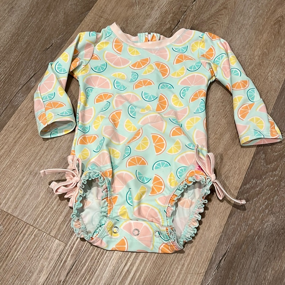 Ruffle butts swimsuit, 6-12 months, EUC